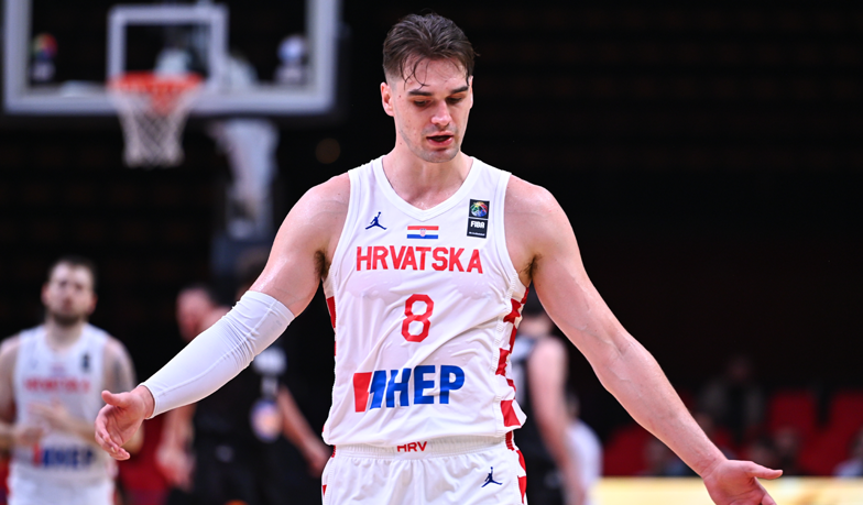 Foto: Hezonja, Tavares i Musa upamiętnią Dražena Petrovicia