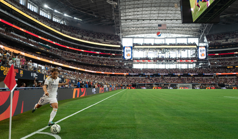 Foto: Modrić wciąż z pełnym bakiem