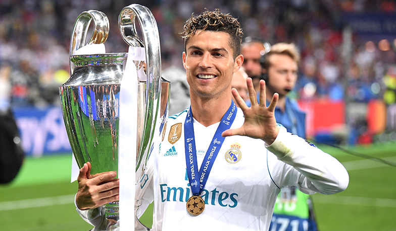 Foto: Cristiano otrzymał specjalną nagrodę od prezesa UEFA