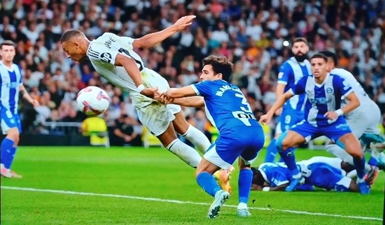 Foto: Real Madrid TV krytykuje kryteria sędziego oraz pracę Mediapro